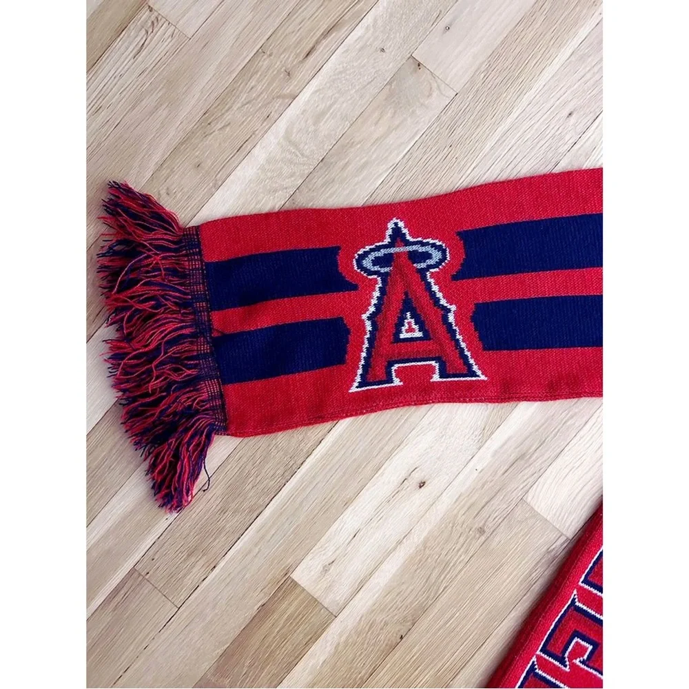 Los Angeles ANGELS of Anaheim Knit Scarf